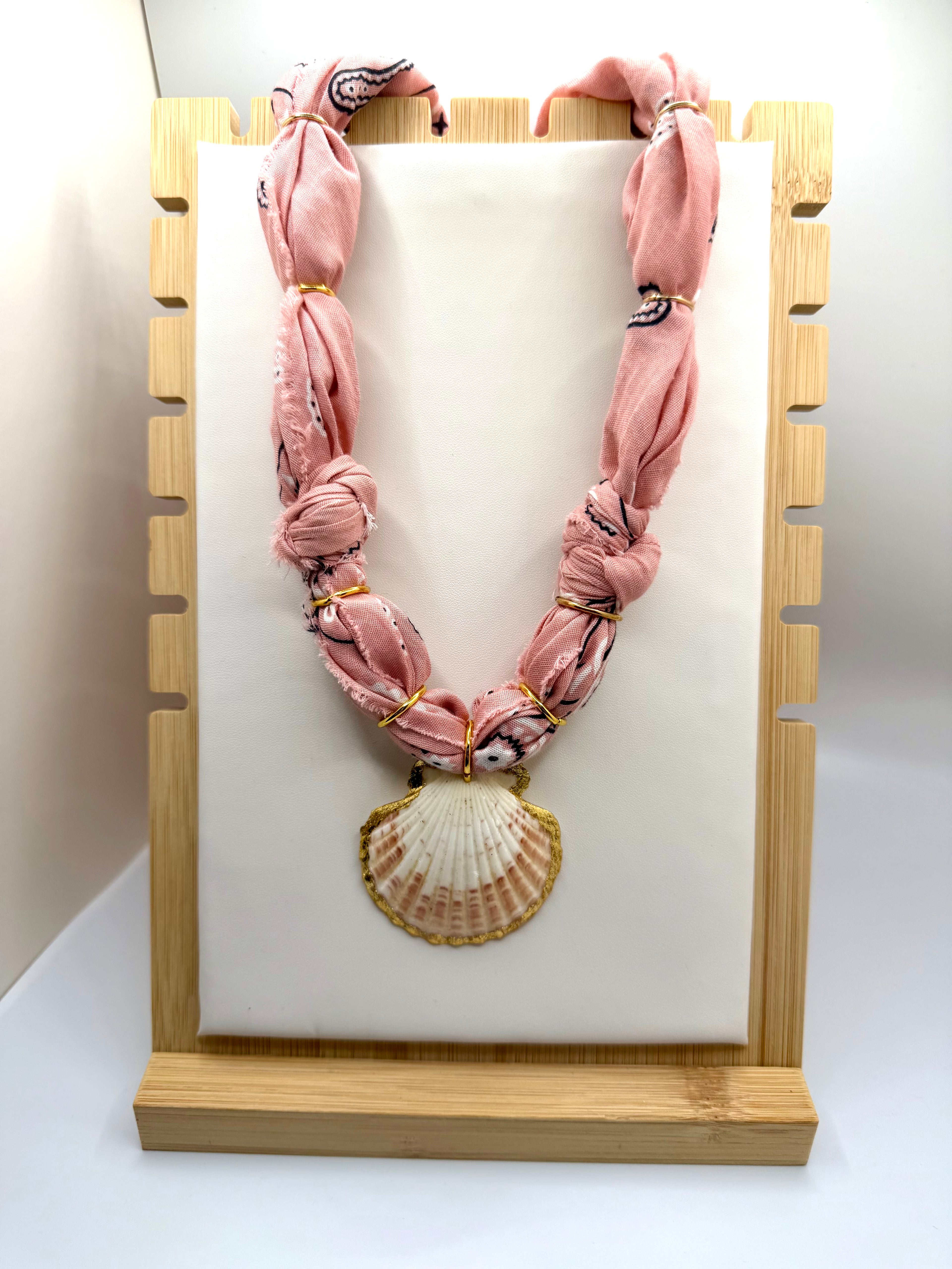 Classic Blush Bandannie