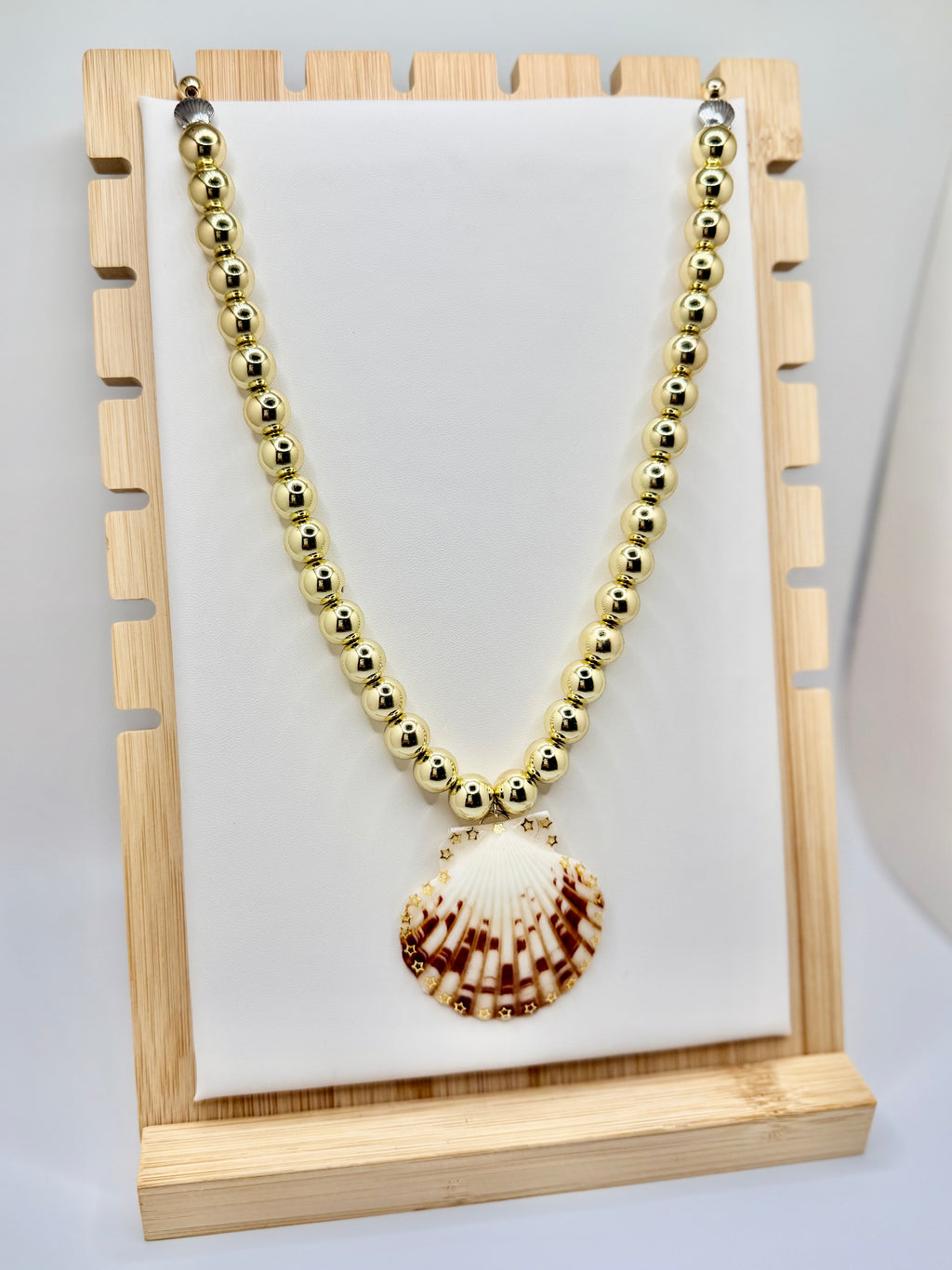 Gilded Bordeaux Shell Necklace | A. Halliday & Co.