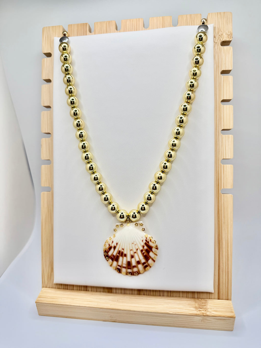 Gilded Bordeaux Shell Necklace | A. Halliday & Co.