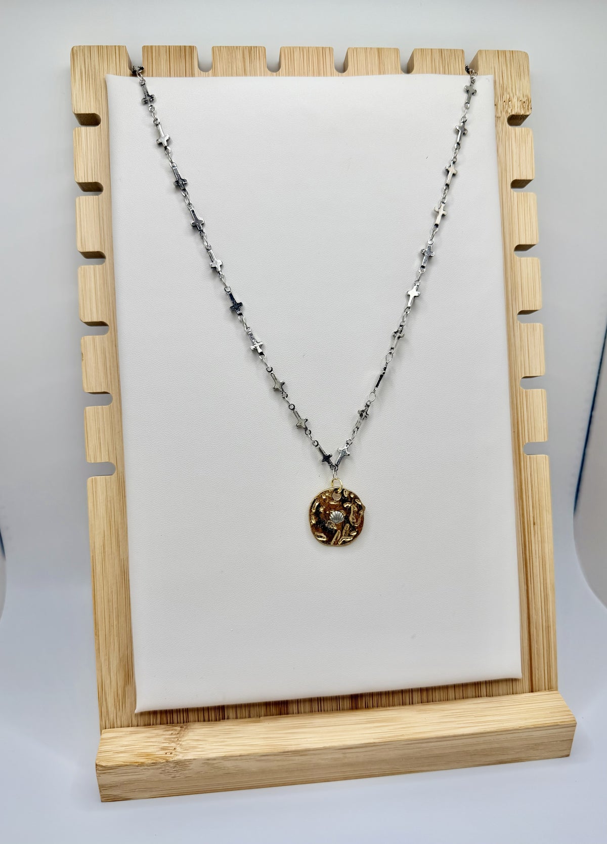 Delicate Pearl & Gold Necklace