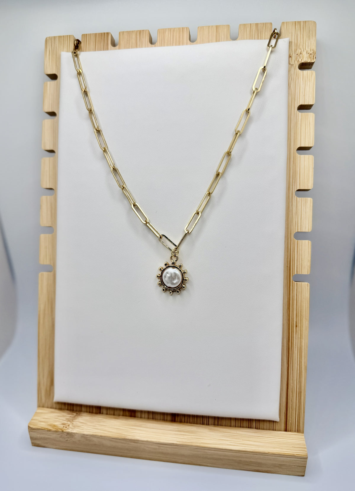 The Golden Pearl Pendant Necklace