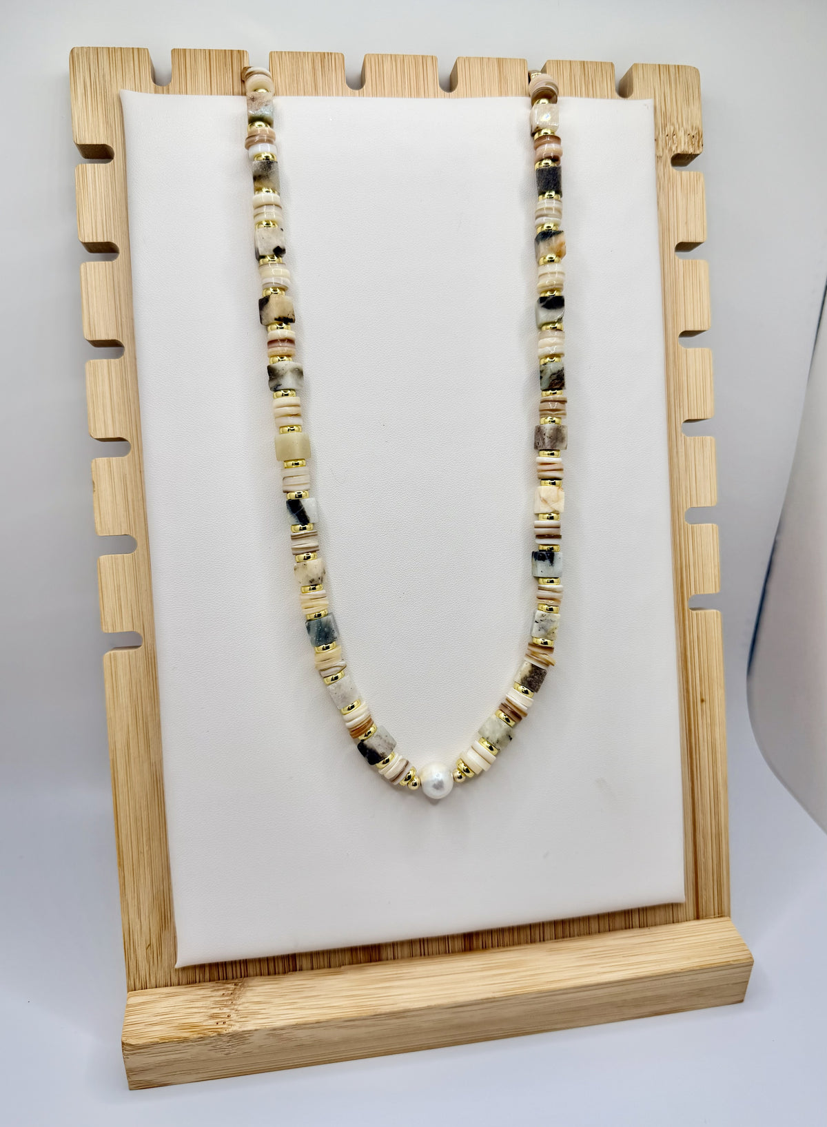 The Sandstone Pearl Necklace