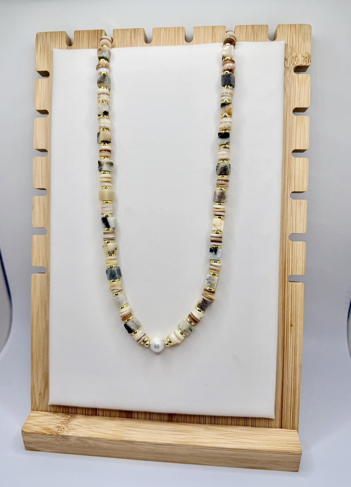 The Sandstone Pearl Necklace