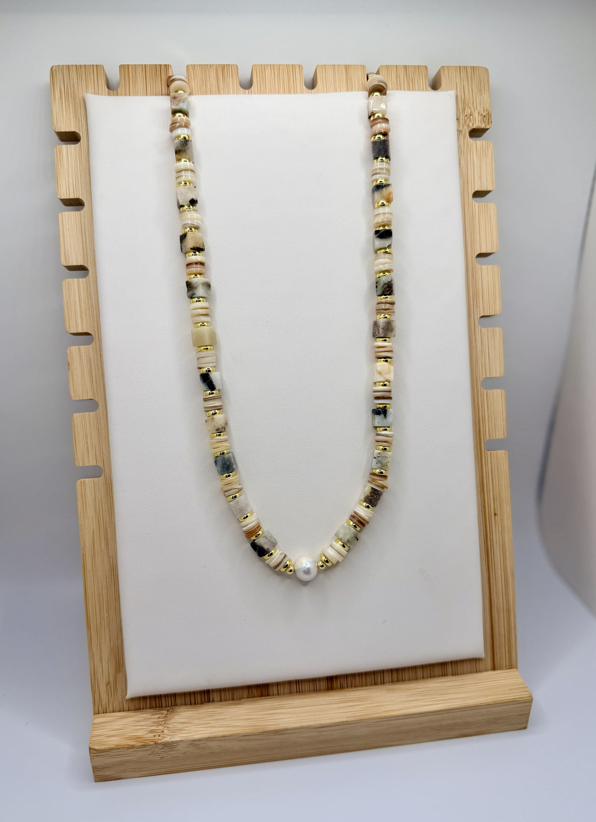 The Sandstone Pearl Necklace