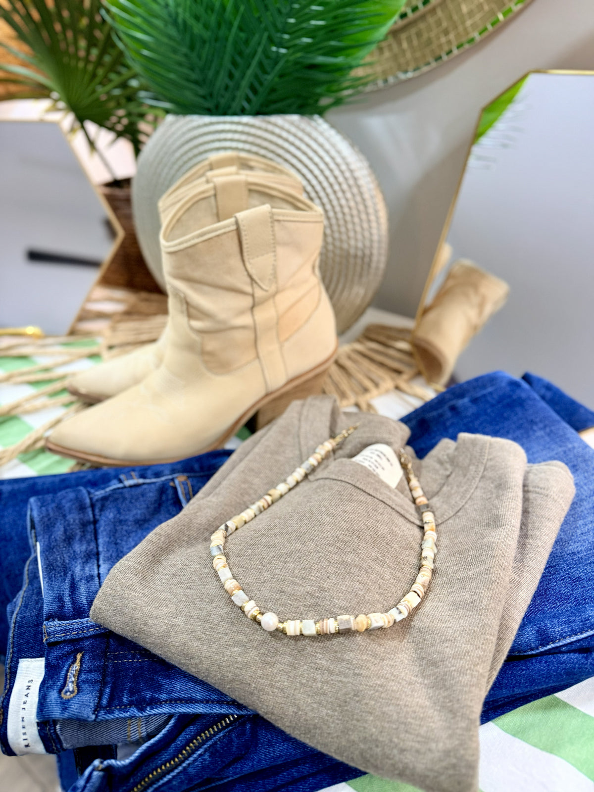 The Sandstone Pearl Necklace