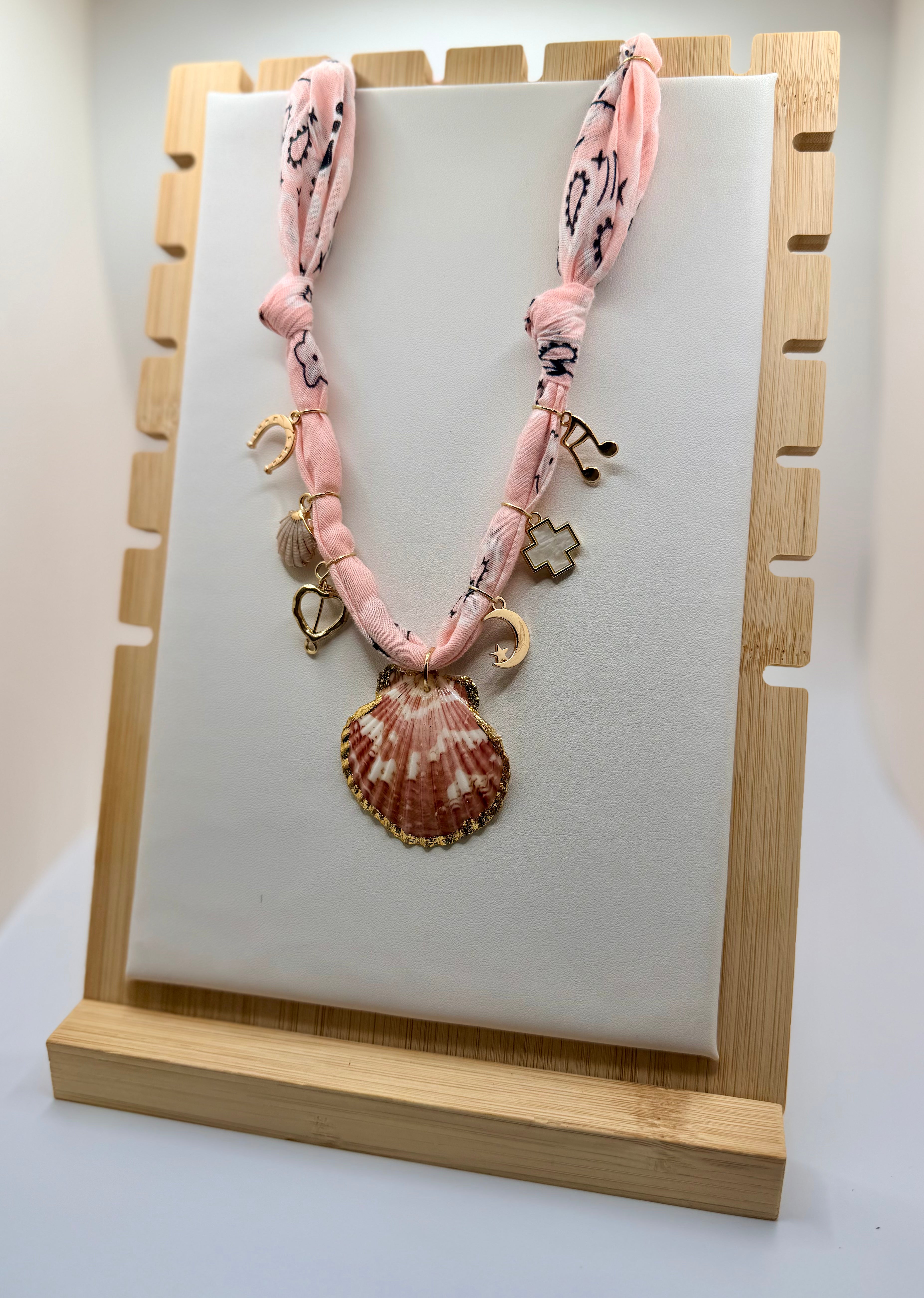 Crystal Pink Classic Bandannie
