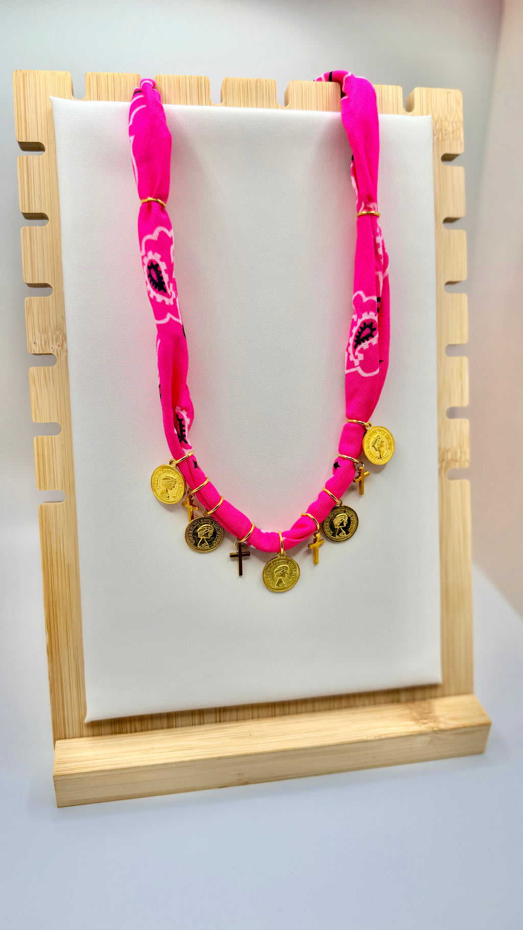 Classic Neon Pink Bandannie