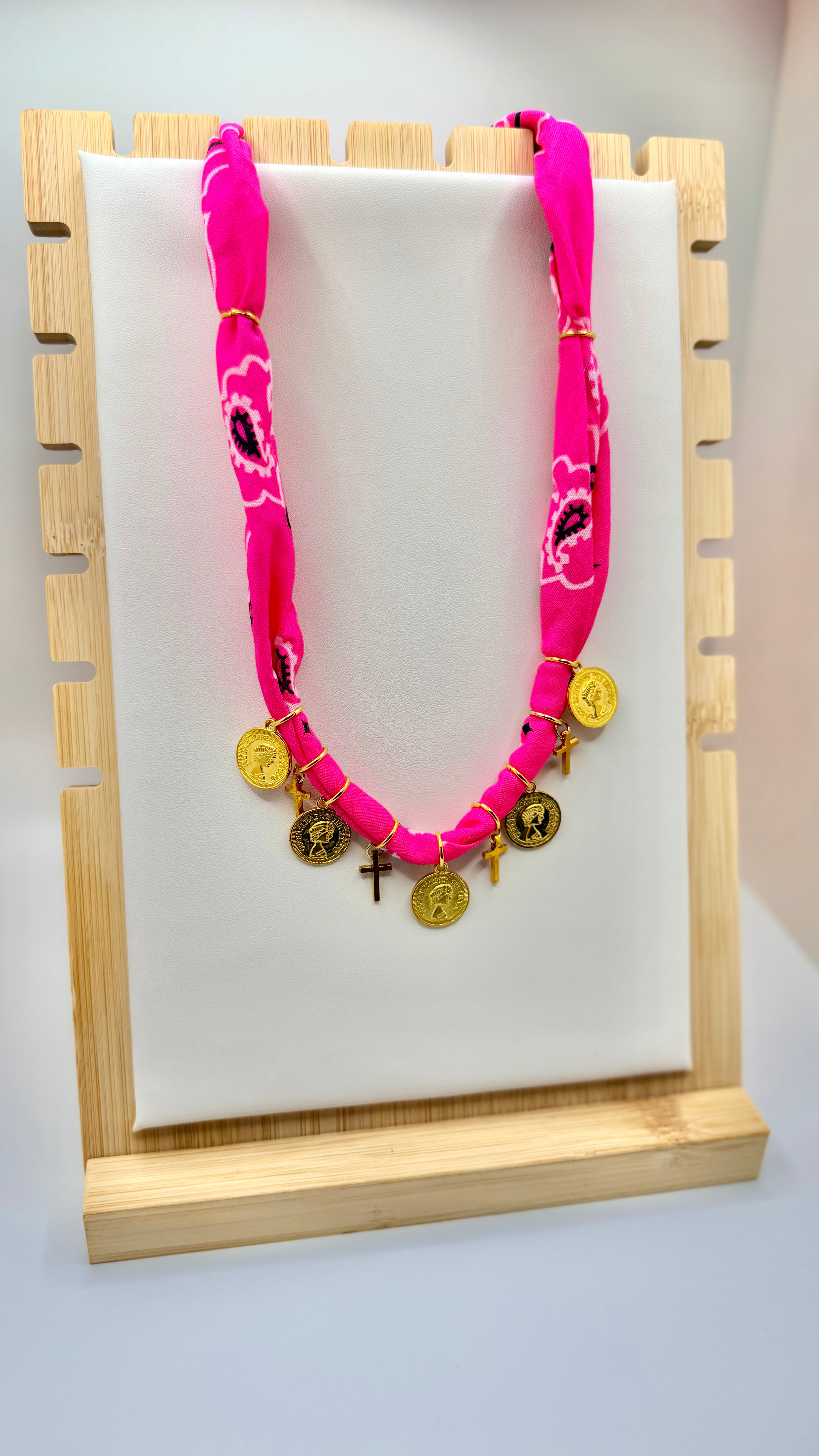 Classic Neon Pink Bandannie