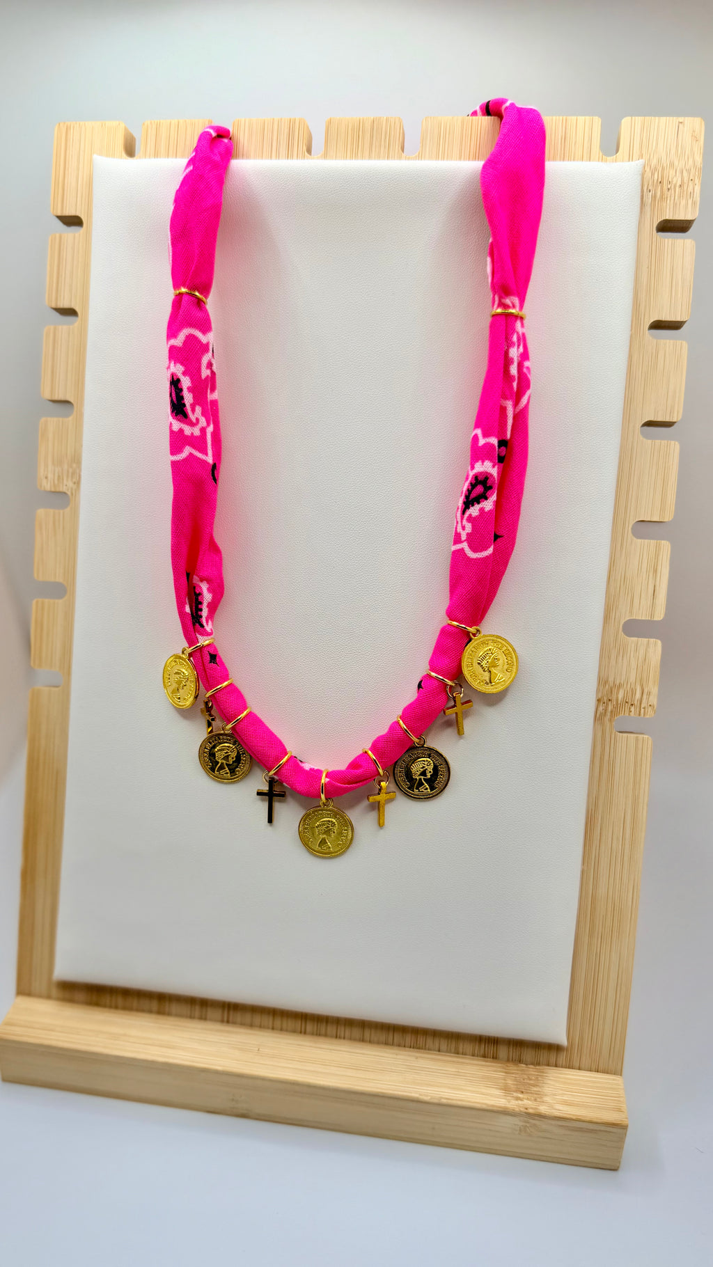 Classic Neon Pink Bandannie