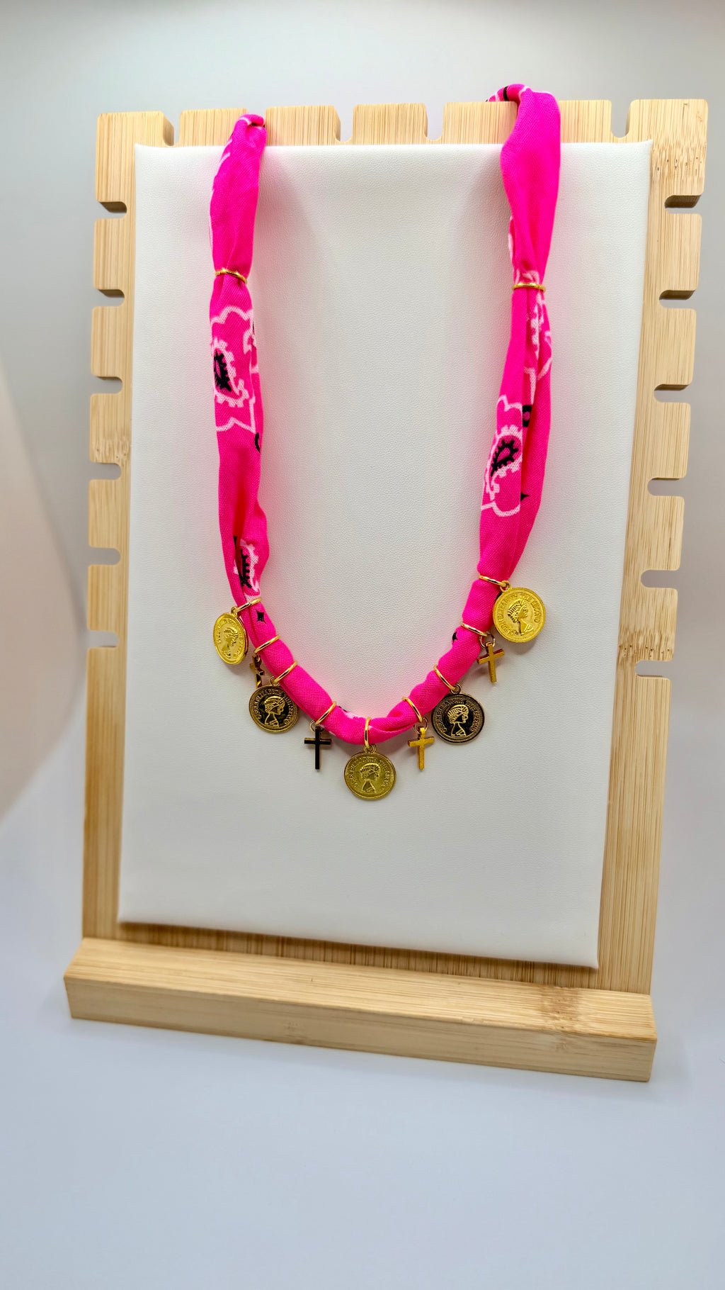 Classic Neon Pink Bandannie