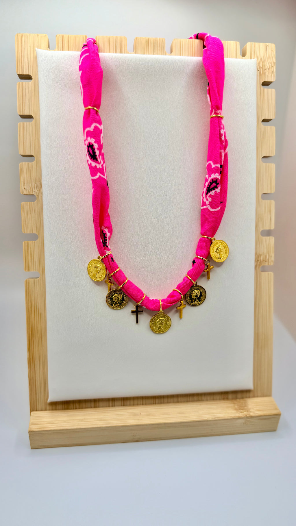 Classic Neon Pink Bandannie