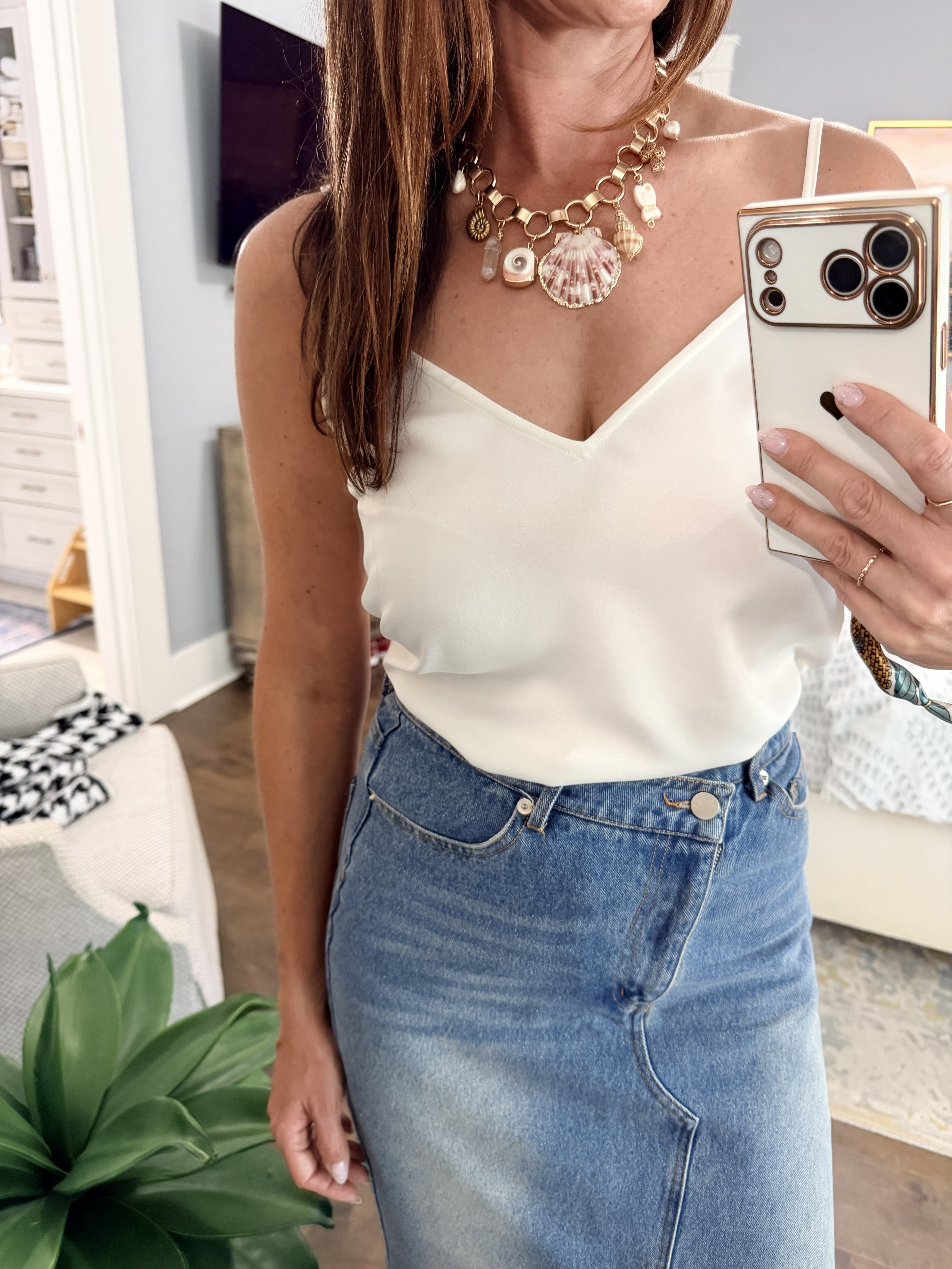 Chunky Gold Shell Charm Necklace | Coastal Statement Necklace with Scallop Pendant