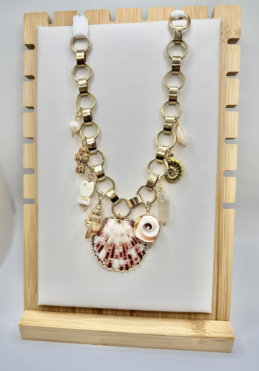 Chunky Gold Shell Charm Necklace | Coastal Statement Necklace with Scallop Pendant