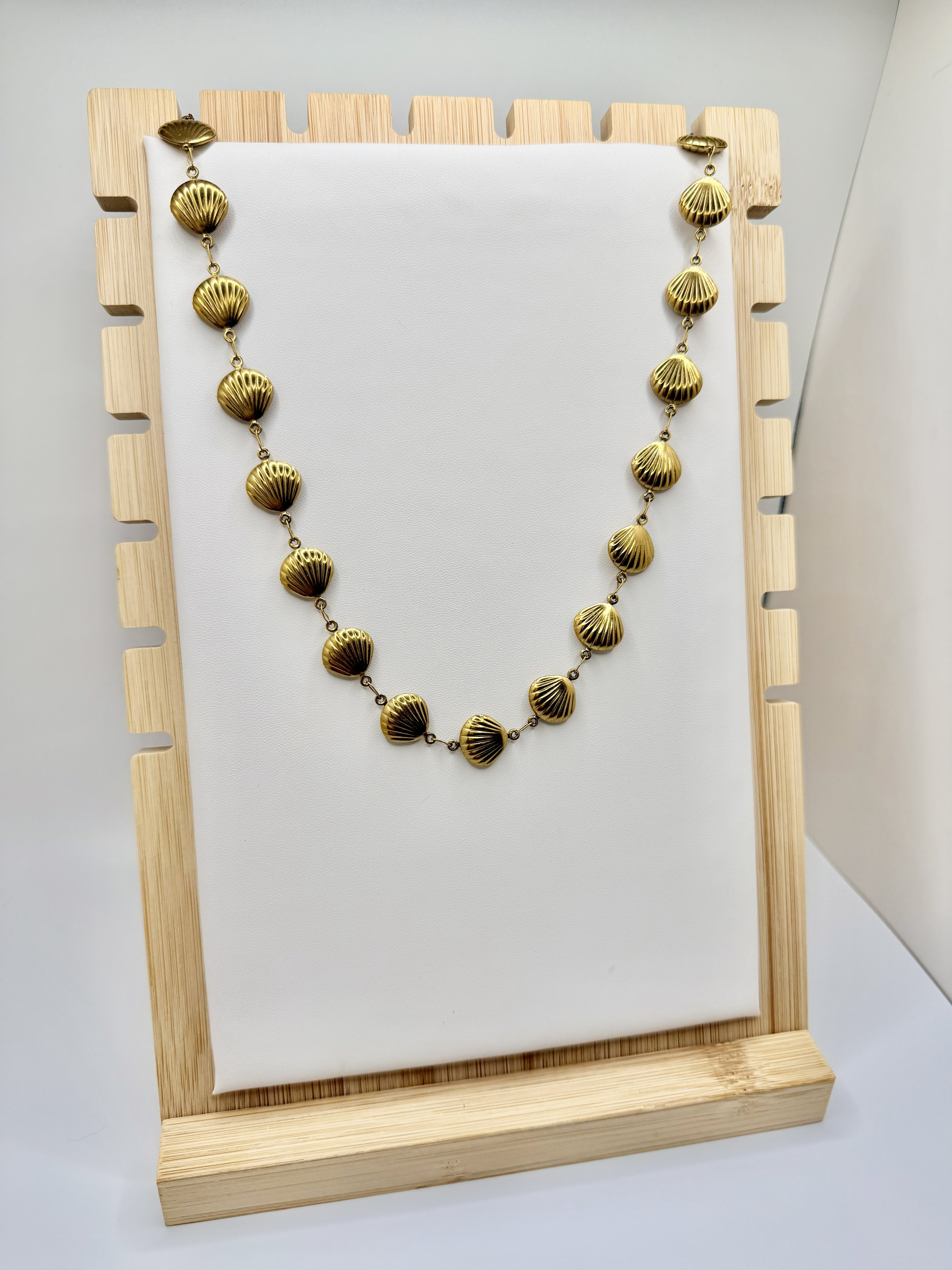 Gilded Tide Gold Shell Necklace | Coastal Bordeaux Collection
